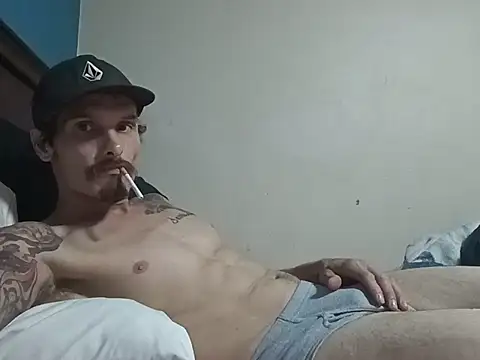 Wildfreakxxwolf online show from August 5, 7:13 am