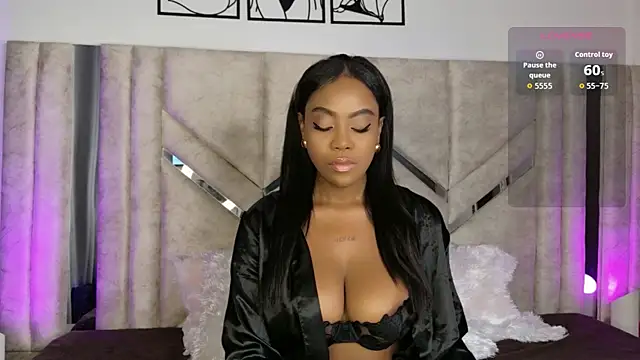 Lola king  online show from August 5, 3:44 am