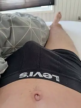 Emil06  online show from August 3, 5:59 am