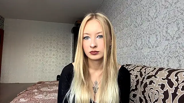 LynneVanbebber online show from August 4, 8:19 am