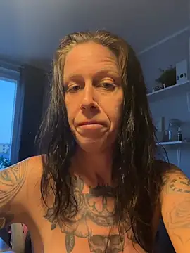 lapunkt89 online show from August 4, 7:07 pm