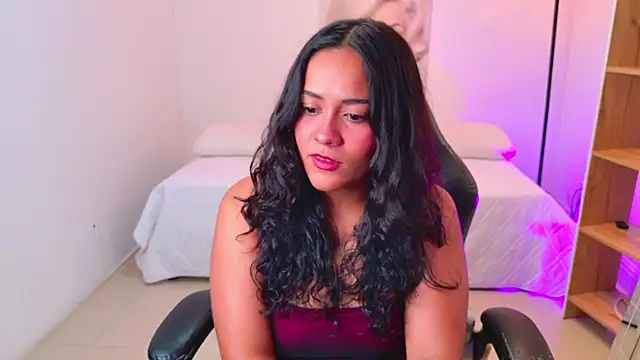 Raven  rose  online show from August 5, 12:10 pm