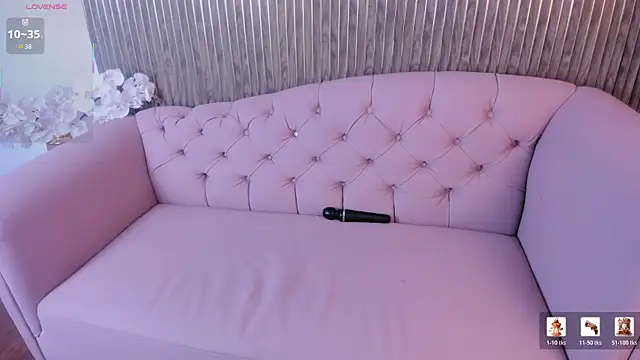 Lua Foxy online show from August 4, 1:48 pm