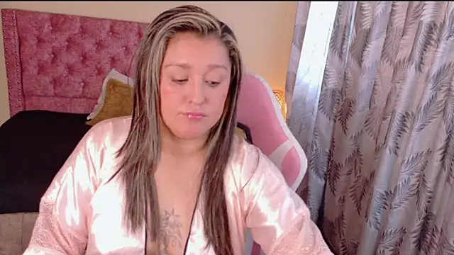miss chantall online show from August 4, 8:46 pm