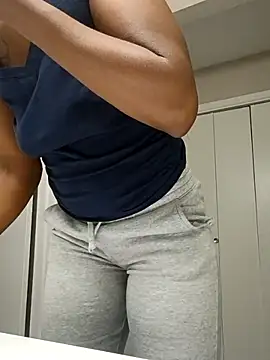 slimmchocolate online show from August 6, 2:56 pm