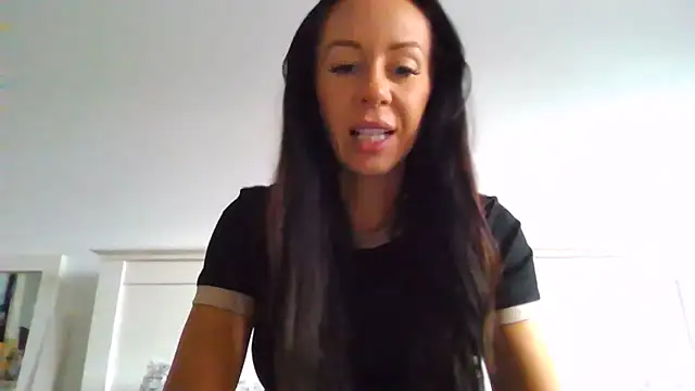 Charming-ScarlettX online show from August 7, 7:36 am