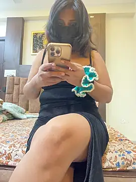 Snapshot of Aisha_1996 chatting on August 5, 11:37 am Aisha 1996 online show from August 5, 11:37 am