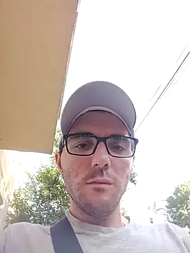 gabrieldanut27 online show from August 4, 2:43 pm