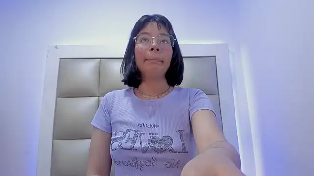 Snapshot of Vicky_js chatting on August 5, 8:14 pm Vicky js online show from August 5, 8:14 pm