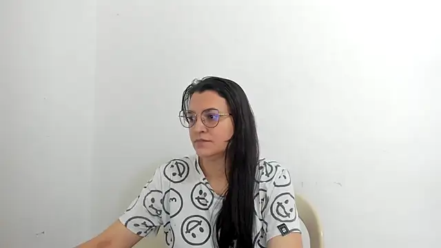 Snapshot of MARILYN_GARCIA chatting on September 10, 1:32 pm MARILYN GARCIA online show from September 10, 1:32 pm