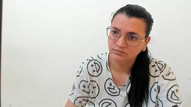 MARILYN GARCIA online show from November 7, 4:44 pm