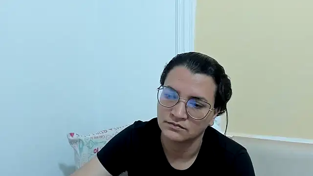 Snapshot of MARILYN_GARCIA chatting on March 3, 9:48 pm MARILYN GARCIA online show from March 3, 9:48 pm