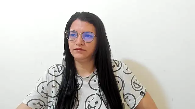 MARILYN GARCIA online show from November 23, 2:05 pm