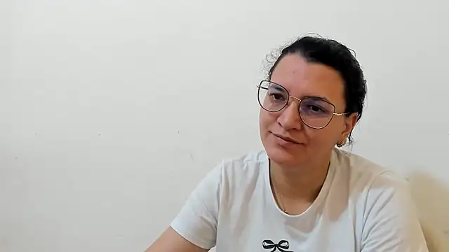 MARILYN GARCIA online show from November 9, 4:22 pm