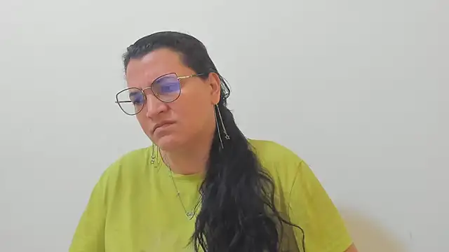 MARILYN GARCIA online show from December 20, 1:58 pm