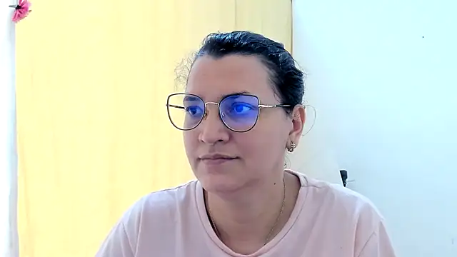 MARILYN GARCIA online show from October 25, 3:23 pm