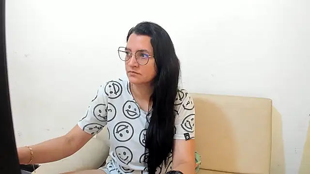 MARILYN GARCIA online show from January 14, 6:11 pm