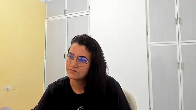 Snapshot of MARILYN_GARCIA chatting on March 13, 4:45 pm MARILYN GARCIA online show from March 13, 4:45 pm