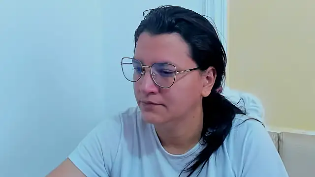 Snapshot of MARILYN_GARCIA chatting on March 2, 3:19 pm MARILYN GARCIA online show from March 2, 3:19 pm