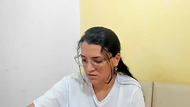 MARILYN GARCIA online show from April 1, 1:41 pm