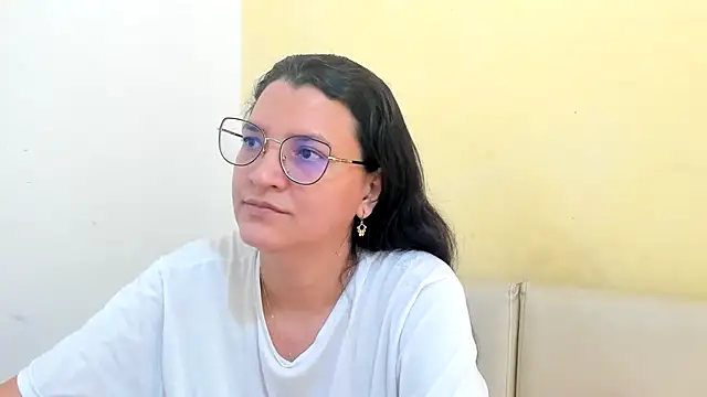 MARILYN GARCIA online show from April 11, 4:32 pm