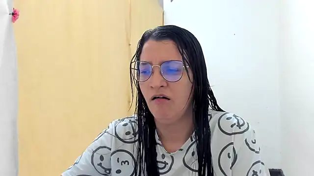 Snapshot of MARILYN_GARCIA chatting on October 16, 1:41 pm MARILYN GARCIA online show from October 16, 1:41 pm