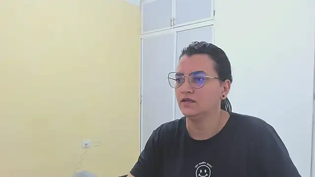 Snapshot of MARILYN_GARCIA chatting on March 13, 1:40 pm MARILYN GARCIA online show from March 13, 1:40 pm