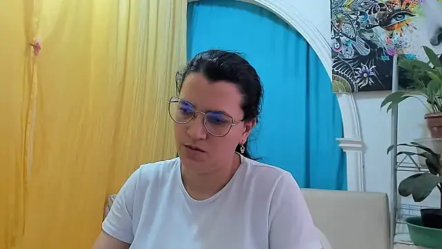 MARILYN GARCIA online show from July 15, 12:56 pm