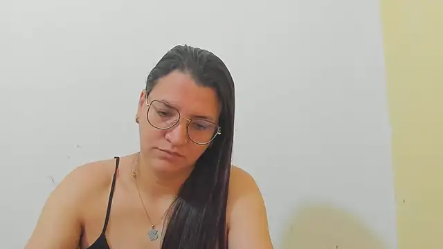 Snapshot of MARILYN_GARCIA chatting on October 12, 3:24 pm MARILYN GARCIA online show from October 12, 3:24 pm