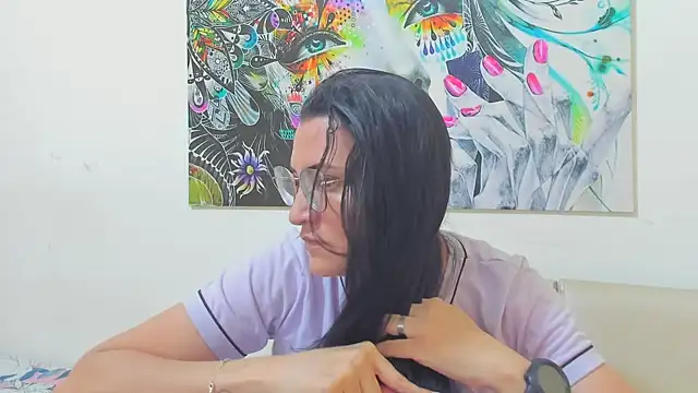 MARILYN GARCIA online show from March 25, 1:32 pm