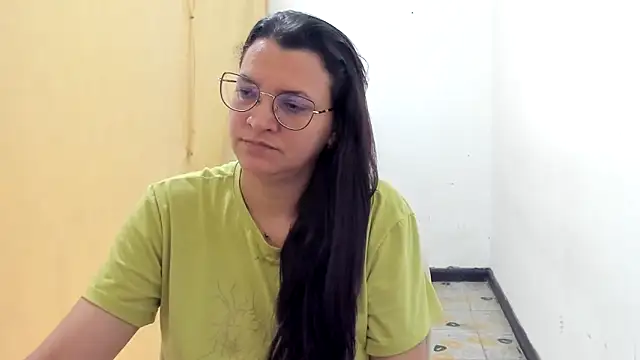 Snapshot of MARILYN_GARCIA chatting on October 18, 2:08 pm MARILYN GARCIA online show from October 18, 2:08 pm