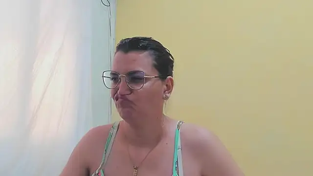 Snapshot of MARILYN_GARCIA chatting on March 10, 4:14 pm MARILYN GARCIA online show from March 10, 4:14 pm
