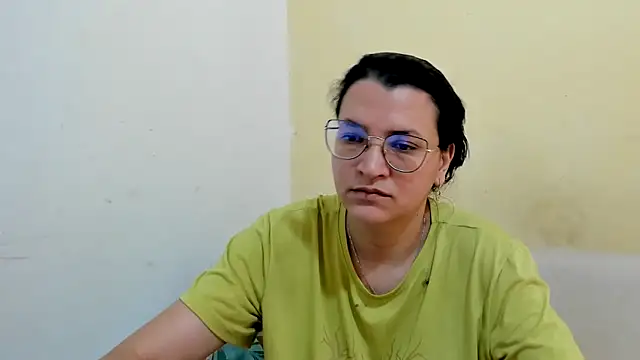 MARILYN GARCIA online show from February 11, 4:40 pm