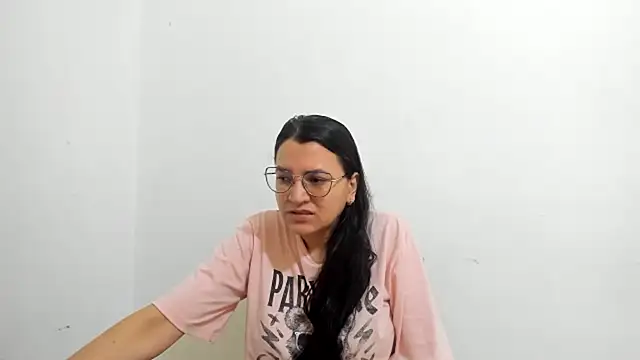 Snapshot of MARILYN_GARCIA chatting on September 19, 1:04 pm MARILYN GARCIA online show from September 19, 1:04 pm