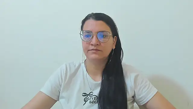 MARILYN GARCIA online show from December 15, 2:56 pm