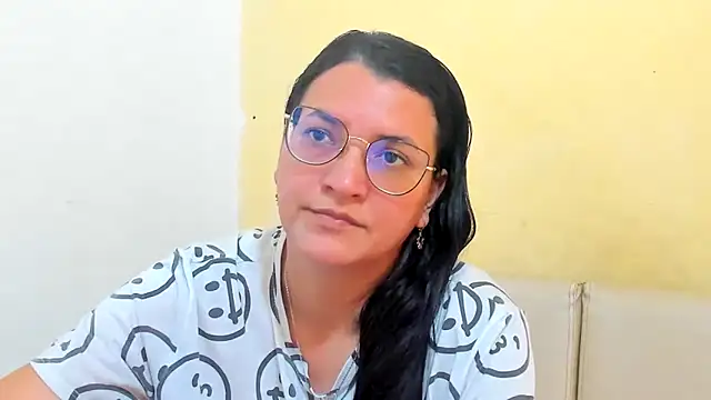 MARILYN GARCIA online show from April 9, 3:18 pm