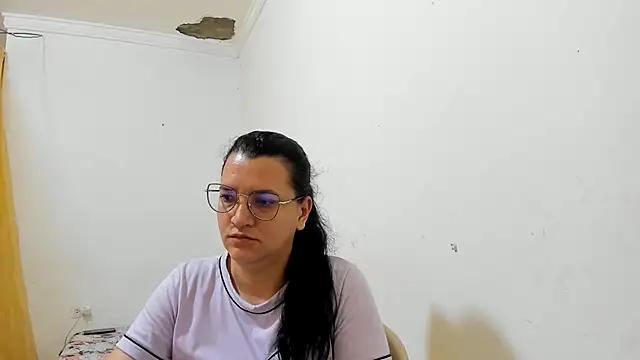 MARILYN GARCIA online show from June 26, 1:39 pm