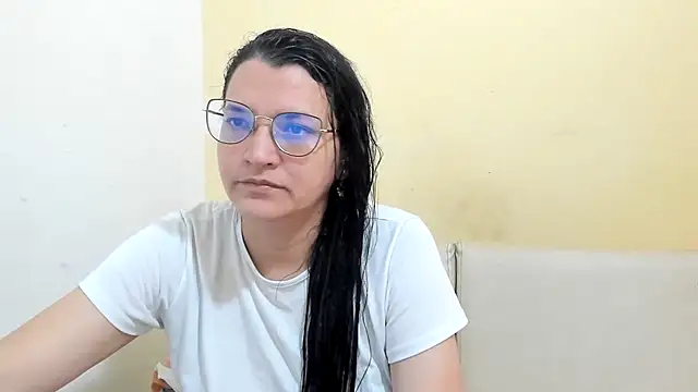 MARILYN GARCIA online show from February 5, 4:36 pm