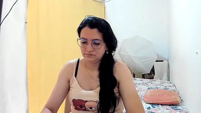 MARILYN GARCIA online show from May 21, 3:53 pm