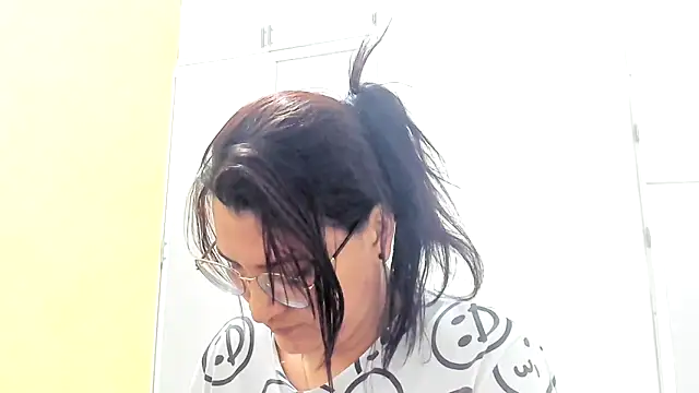 Snapshot of MARILYN_GARCIA chatting on March 18, 2:17 pm MARILYN GARCIA online show from March 18, 2:17 pm