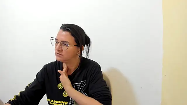 Snapshot of MARILYN_GARCIA chatting on October 11, 2:18 pm MARILYN GARCIA online show from October 11, 2:18 pm