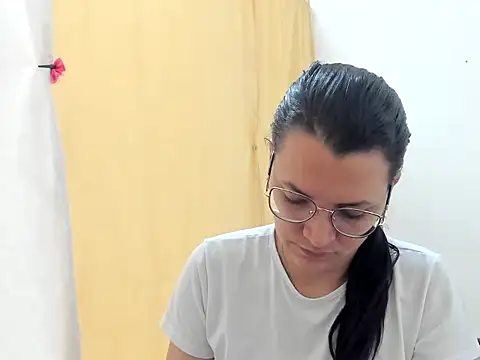 MARILYN GARCIA online show from October 24, 1:54 pm