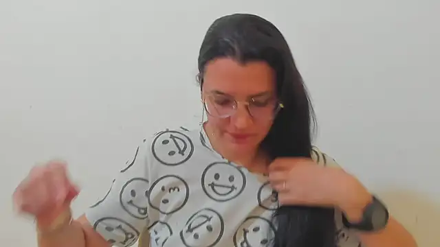 MARILYN GARCIA online show from December 5, 3:43 pm