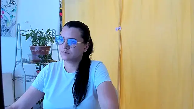 MARILYN GARCIA online show from June 30, 8:31 pm