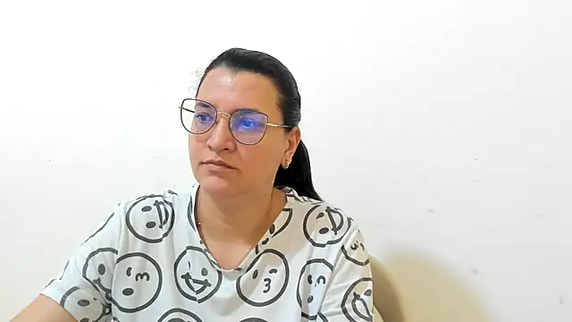 MARILYN GARCIA online show from November 6, 3:05 pm