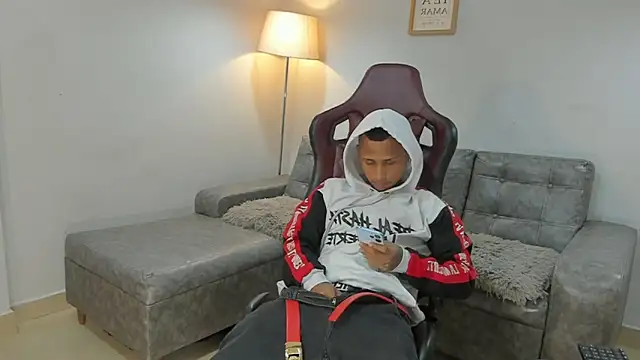 supreme badboy2 online show from August 7, 4:13 pm