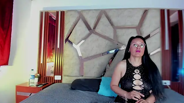 pamela1586 online show from August 5, 9:09 pm