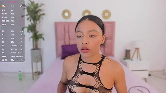 luna kittyy online show from August 6, 4:51 am
