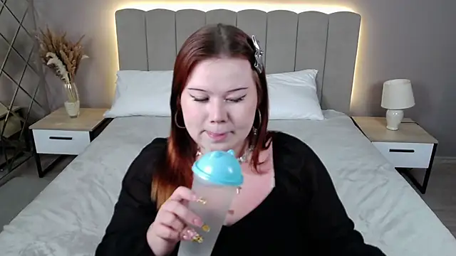 Snapshot of EvaBlunnsh_ chatting on August 5, 12:10 pm EvaBlunnsh online show from August 5, 12:10 pm