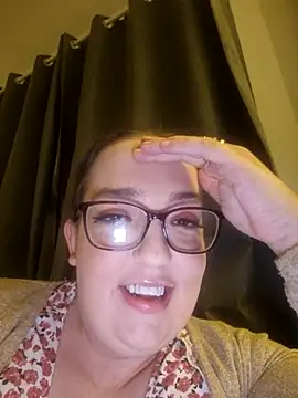 Elegant-Faye36 online show from August 5, 9:53 pm